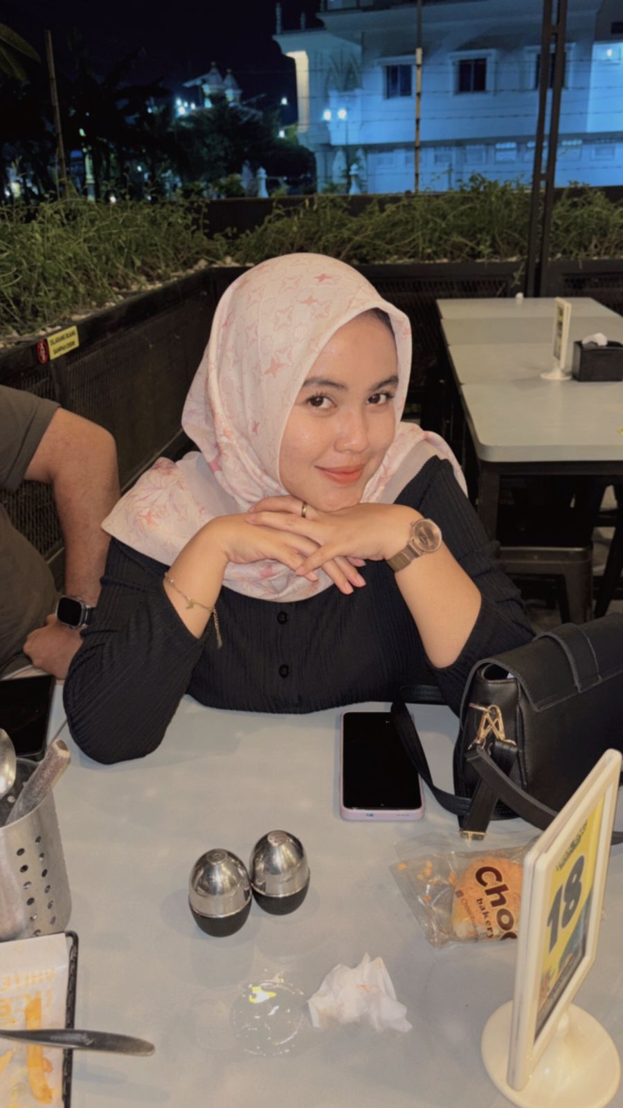 Tia Andriany